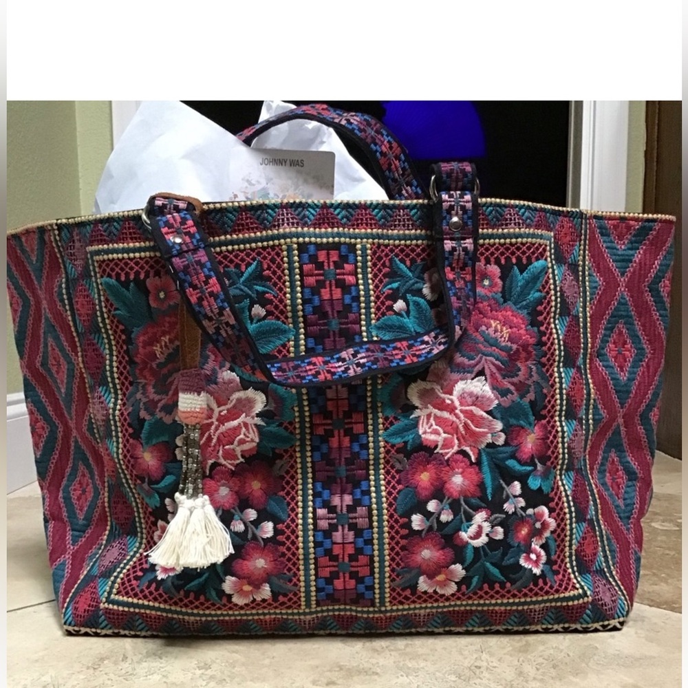 🌸Johnny Was Pink and Green Embroidered Tote - Picture 6 of 11